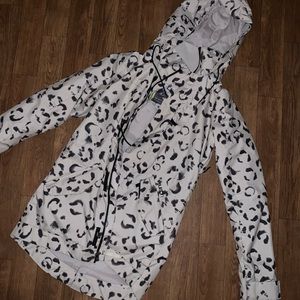 Burton white leopard snowboarding jacket